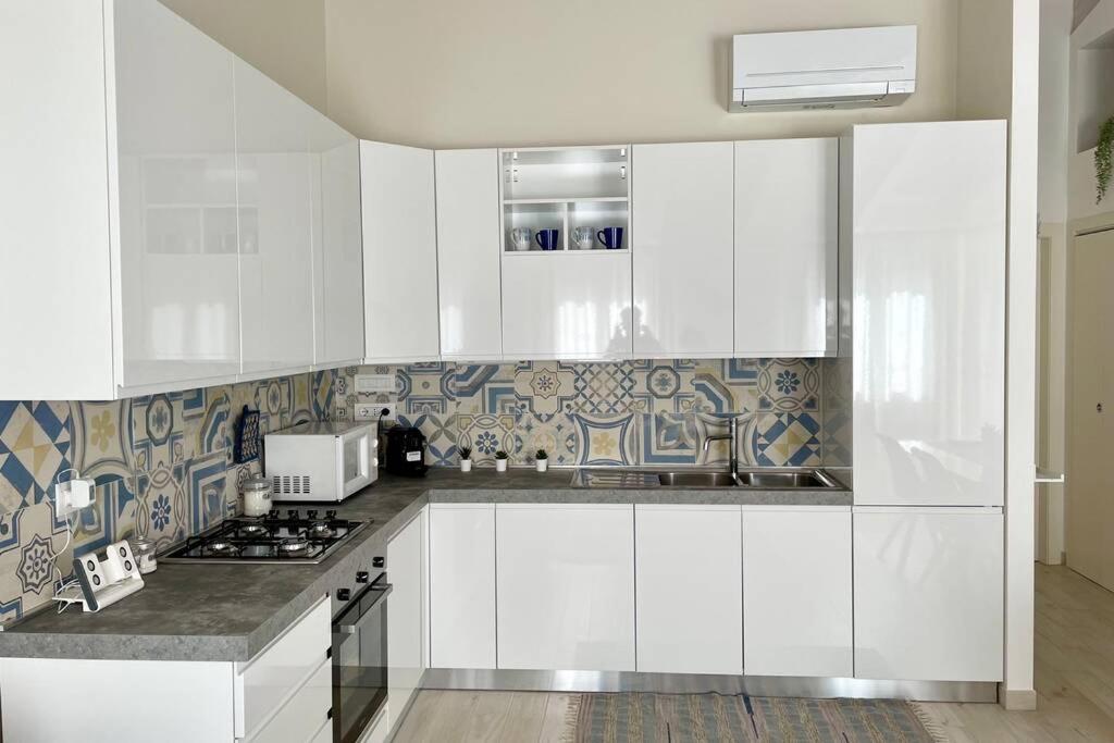 Free Private Parking, New Apartment Альгеро Екстер'єр фото
