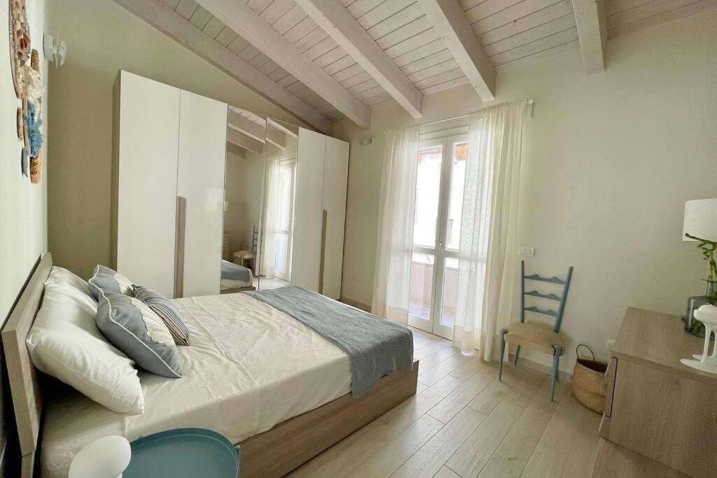 Free Private Parking, New Apartment Альгеро Екстер'єр фото